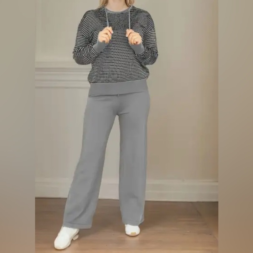 Gray Wide Leg Pants with High Waist and Flowing Fit